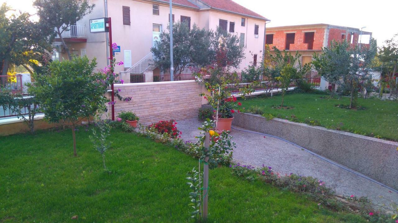 Apartmani Nimcevic Biograd Na Moru Exterior foto